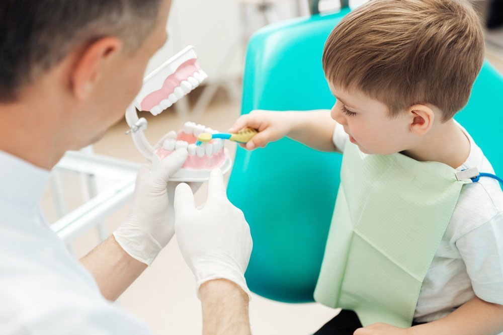 LA PRIMERA VISITA AL DENTISTA